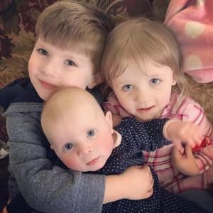 Meet your Posher, Courtney